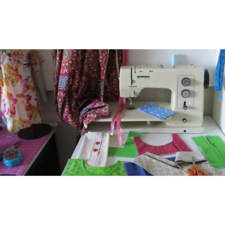 Basic to advanced sewing course for beginners by Loraine van den Berg